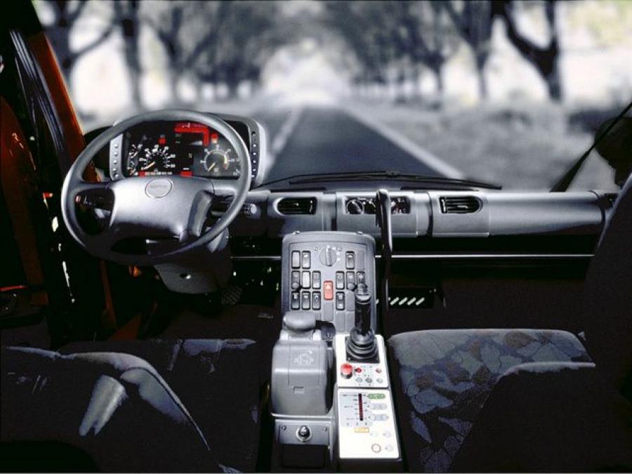 Торпедо Freightliner Unimog 2002 года  (фото 2 из 2)